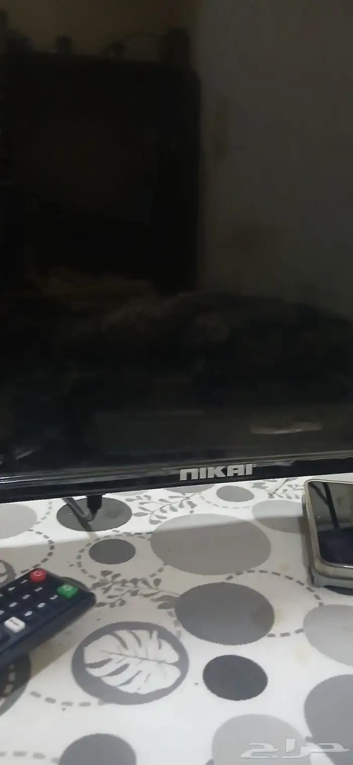 شاشه 32 بوصه سمارت تشتغل الانترنت شبه جديدة 0