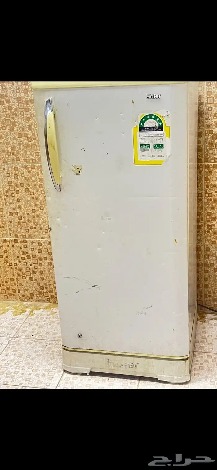 ثلاجه حجم وسط تثلج وممتازه 0