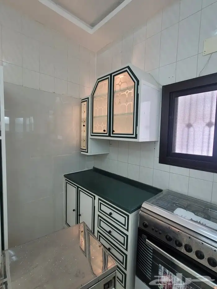 مطبخ المنيوم مستخدم نضيف جدا استخدام بسيط شغل قديم بتصميم لا 2