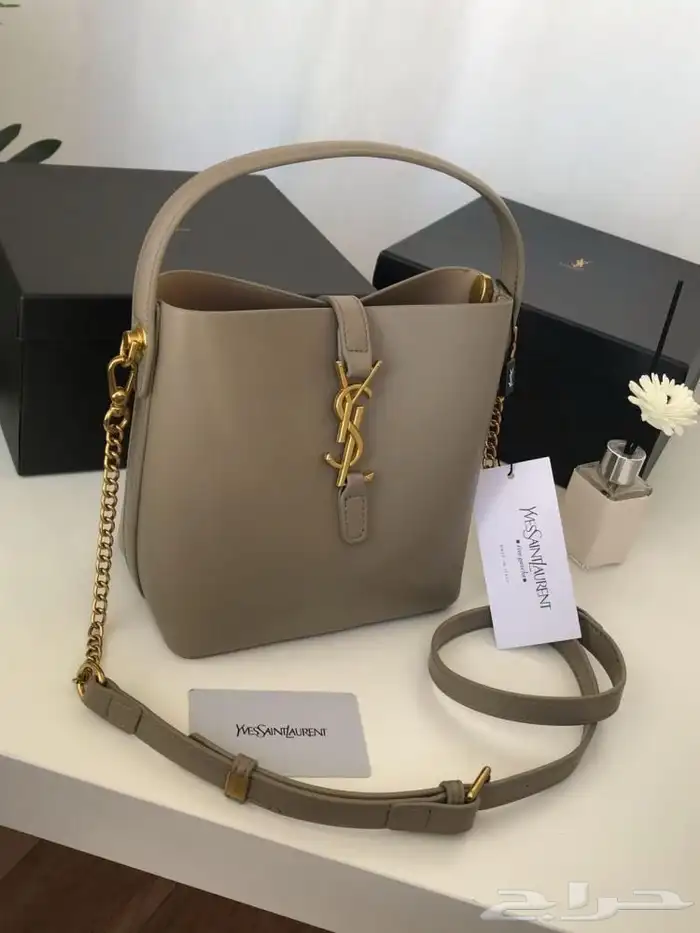 شنط ماركات مختلفة 17