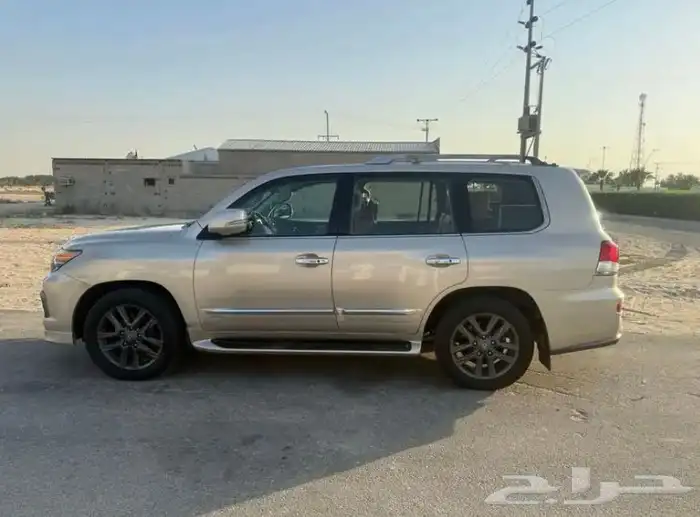 للبيع لكزس 2013 4