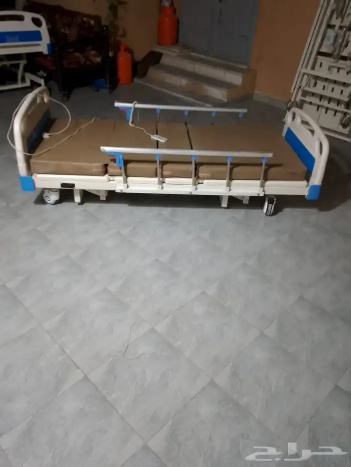 سرير طبي 0
