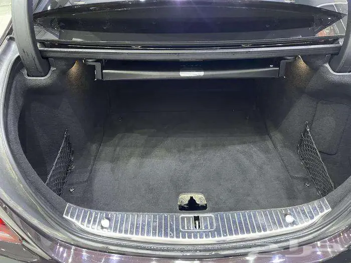 مرسيدس - اس 560 - 2019 - S560 40