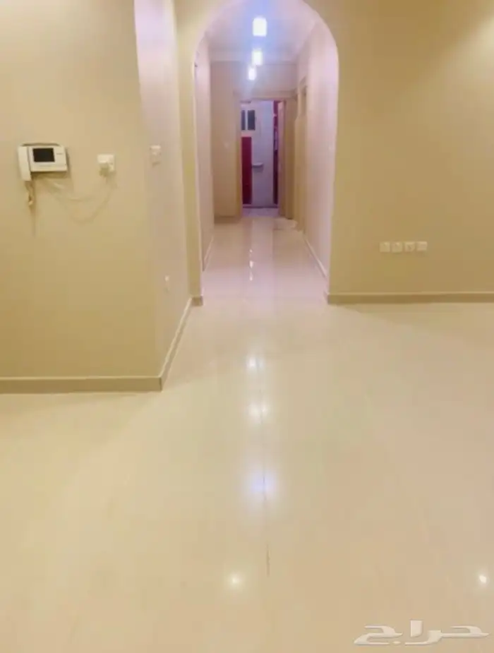 شقه للايجار حي المحمديه 0