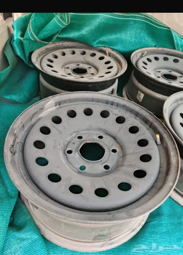 للبيع طقم جنوط سبير تاهو ويوكن من 2007الى2014م 0