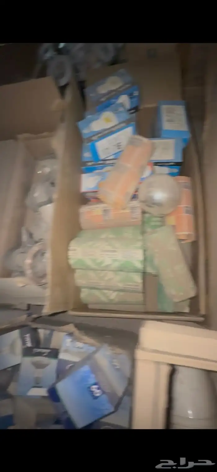 بضاعة بمستودع مواد بناء قديم نوع ما( جمله ) 28