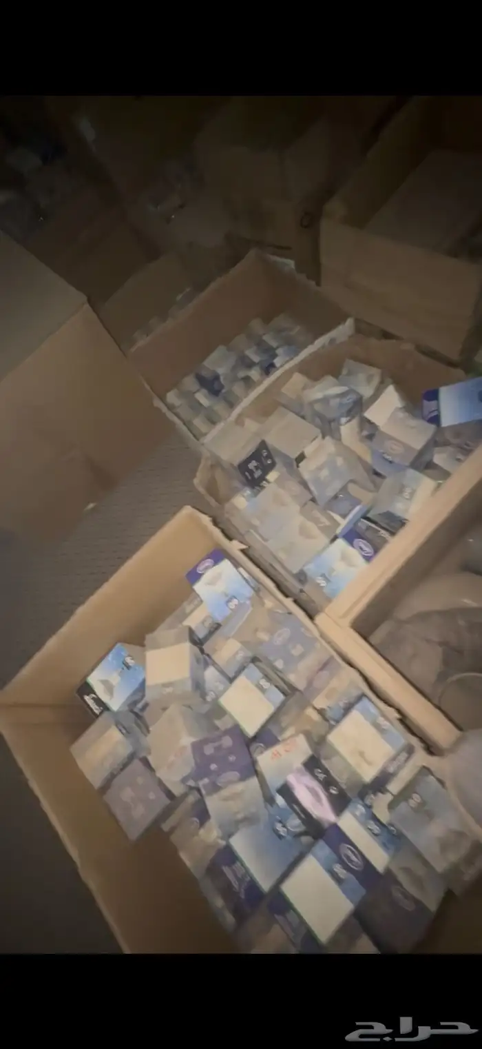 بضاعة بمستودع مواد بناء قديم نوع ما( جمله ) 26