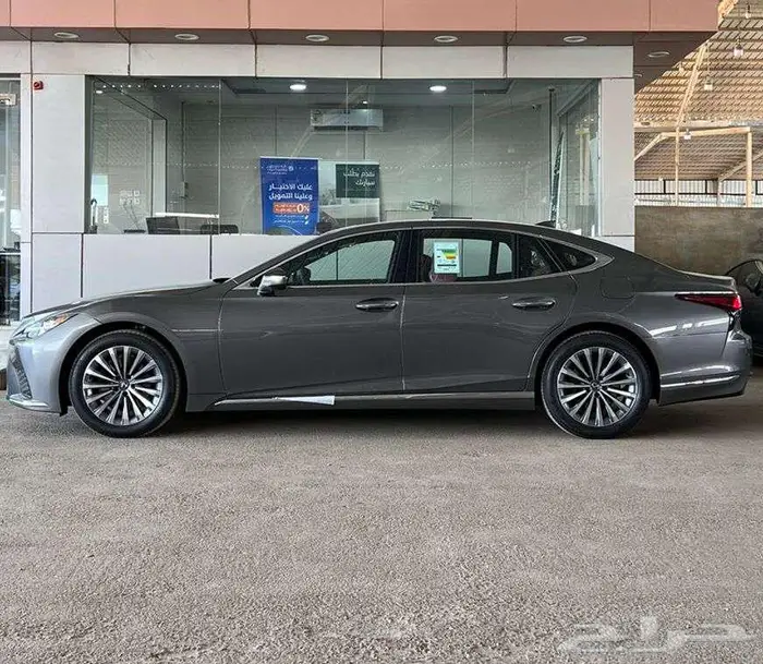 لكزس LS350موديل 2025فئةAAلون رمادي لدى الفريدي 1