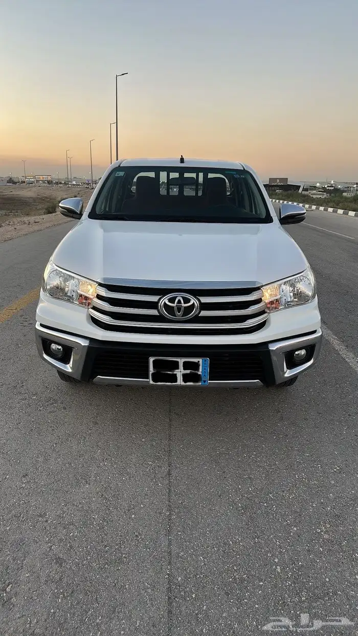 هايلوكس بنزين عداد 29الف وكاله GLX 2