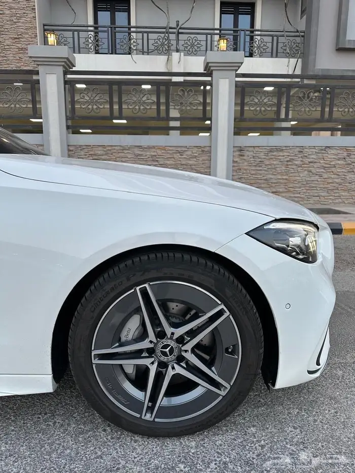 مرسيدس C200 2025 AMG أصفار 7