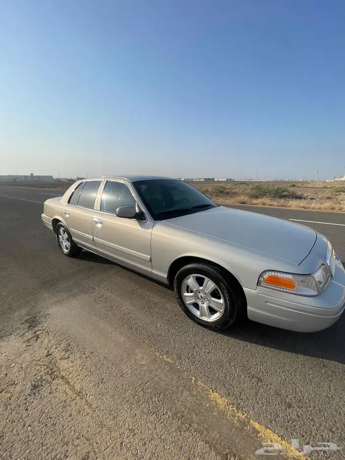 فورد كراون فكتوريا 2011 5