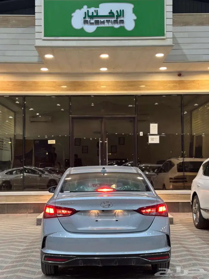 اكسنت ميد موديل 2023 اصفار 1