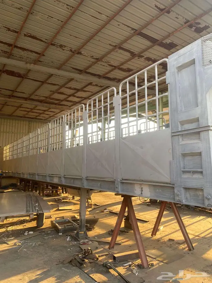 للبيع تيدر طول 14 متر عرض مترين ونص من الخارج 3