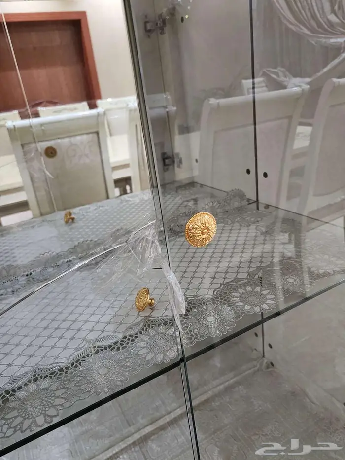 طقم طاولة طعام كلاسيك من مفروشات الصبان 3