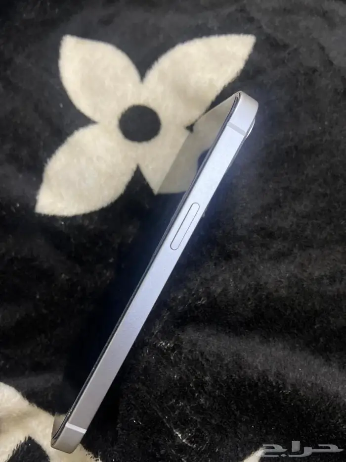 ايفون 13 3