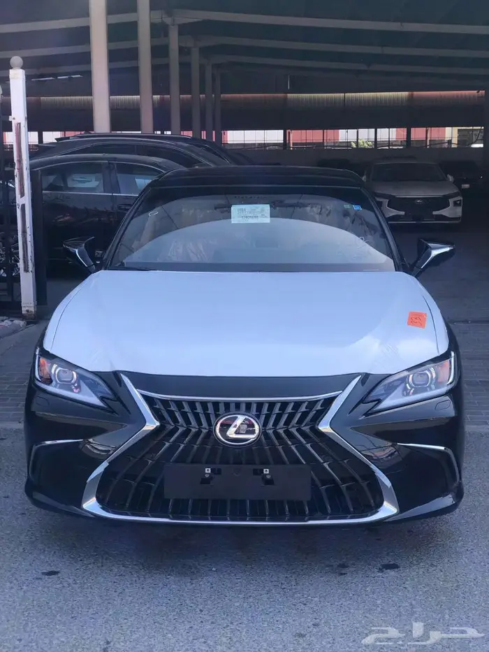 لكزس ES350 DD 2025 سعودي بنزين 3 عدسات رادار 12