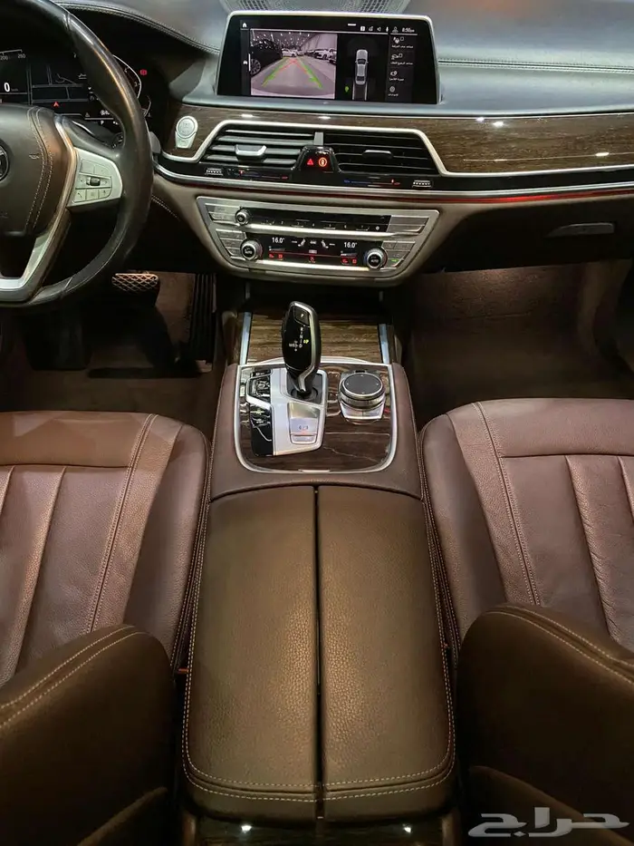 بي ام دبليو 730LI موديل 2020 ابيض خليجي ماشيه 96000كم 19