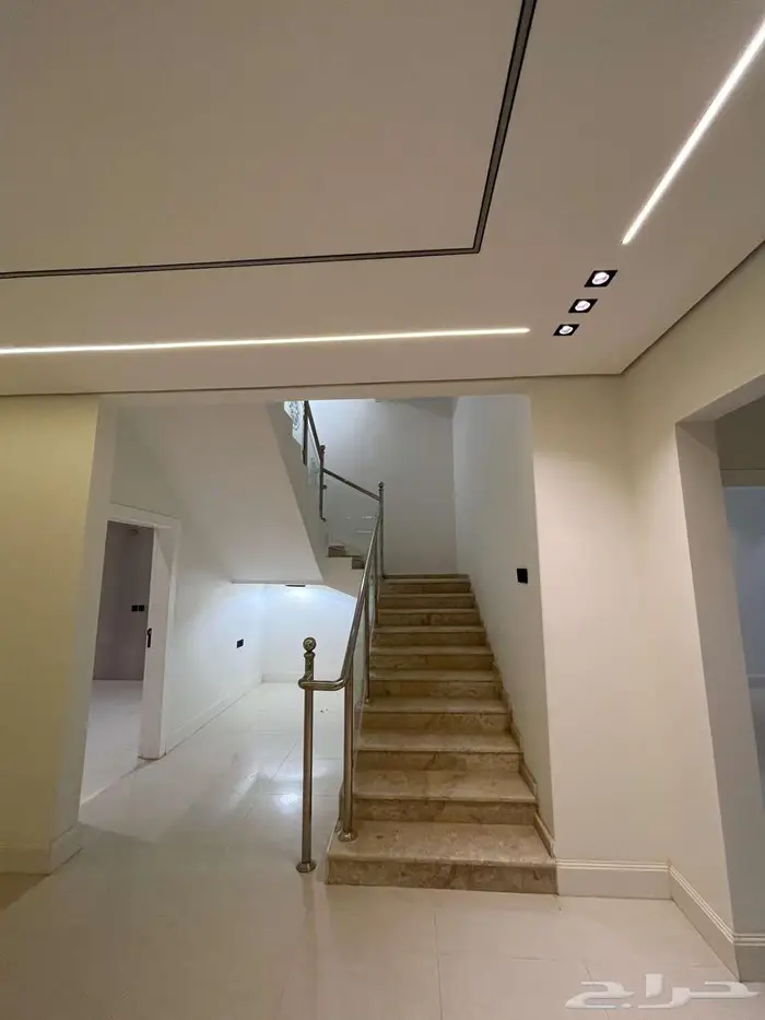 دوبلكس فاخر حي الحزم 18