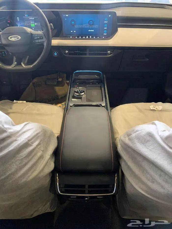 فورد توورس تيتانيوم موديل 2025 7