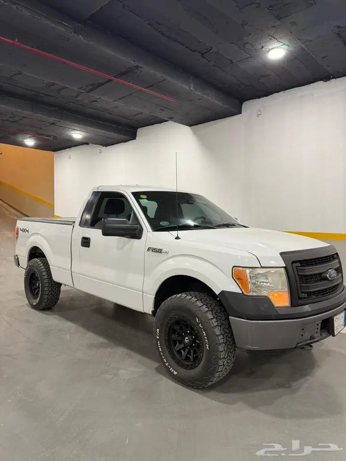 للبيع فورد f-150 موديل 2013 8 سلندر غماره نظيف ومجهز 0