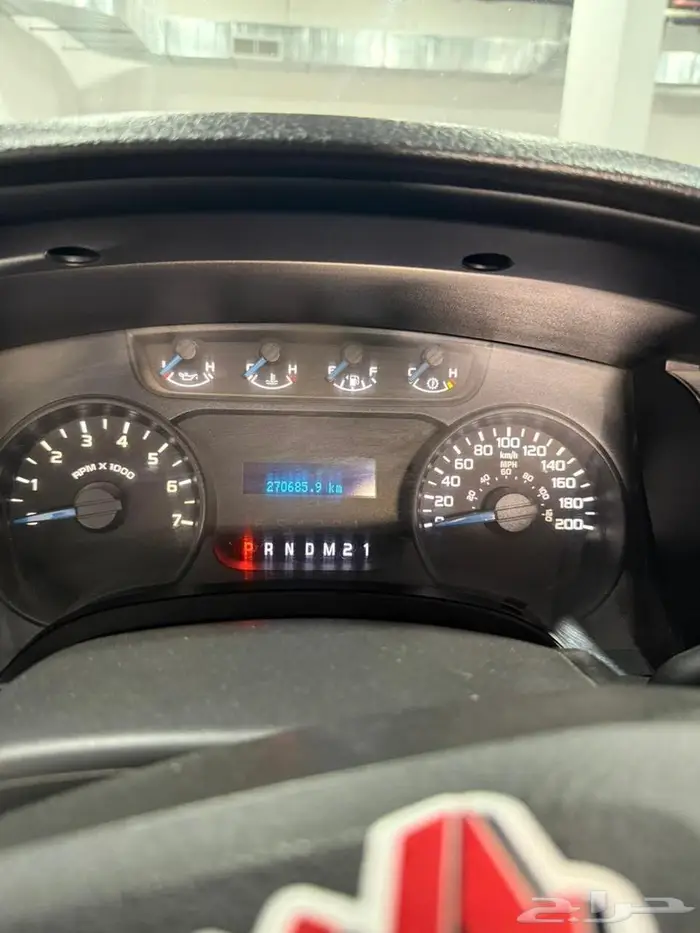 للبيع فورد f-150 موديل 2013 8 سلندر غماره نظيف ومجهز 15