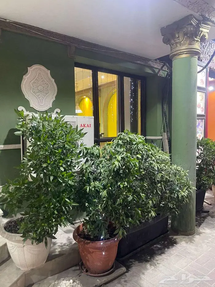 مطعم للبيع في شارع الملك عبدالله بالخبر مع كامل معداته 9