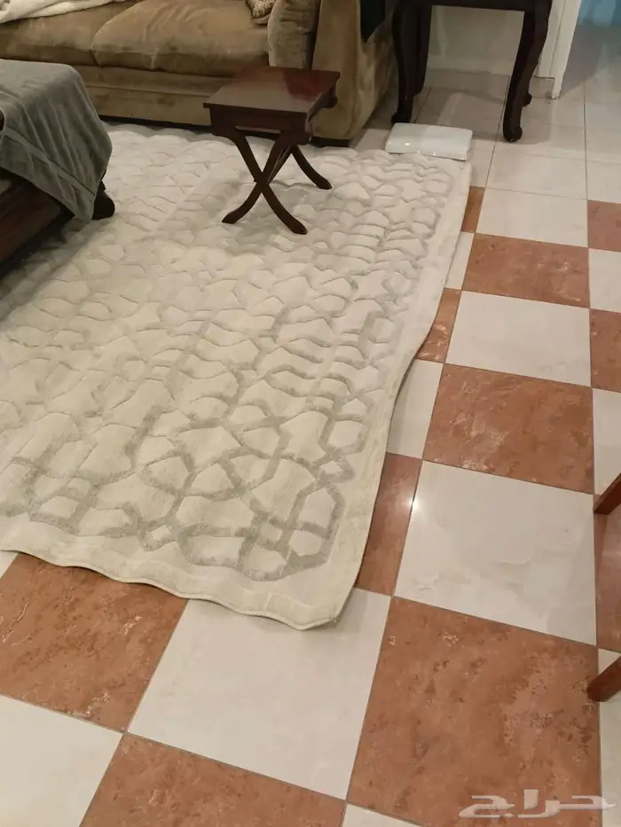 للبيع زولية واقفاص بغرب الدمام 0