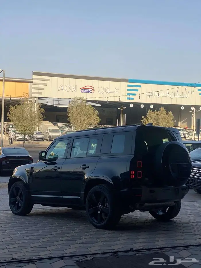 لاند روفر دفندر 2025 كاش -اقساط اسود 3
