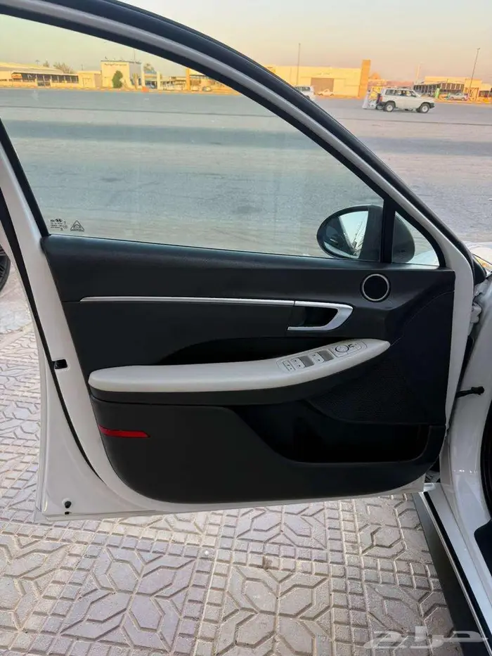 هونداى سوناتا 2023 ابيض ستاندر 2