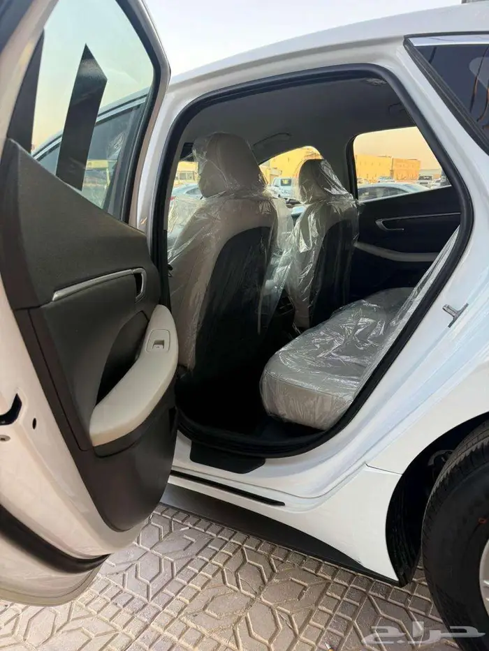 هونداى سوناتا 2023 ابيض ستاندر 4