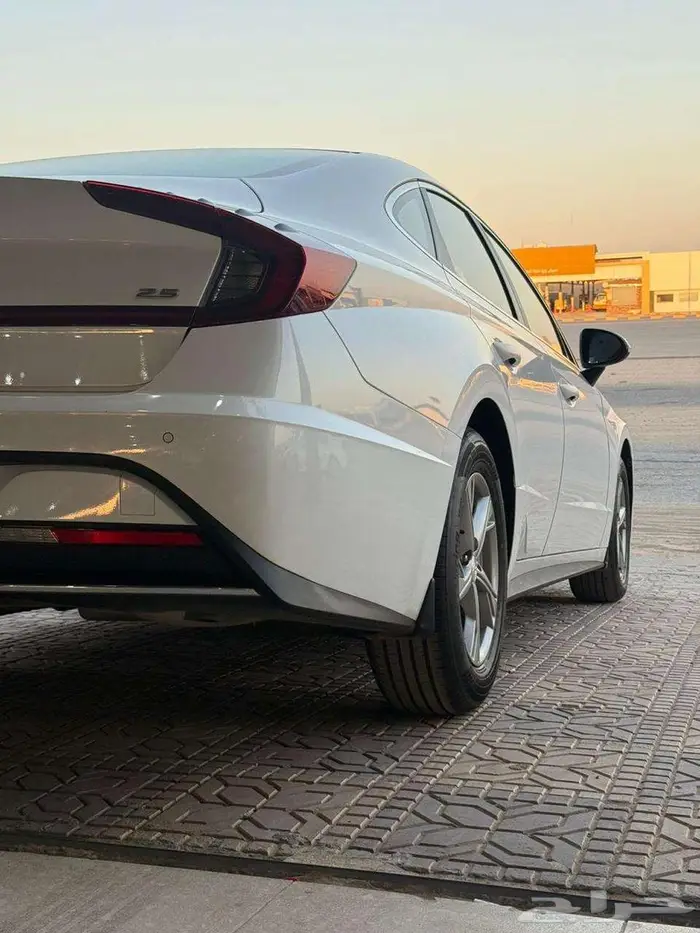 هونداى سوناتا 2023 ابيض ستاندر 12
