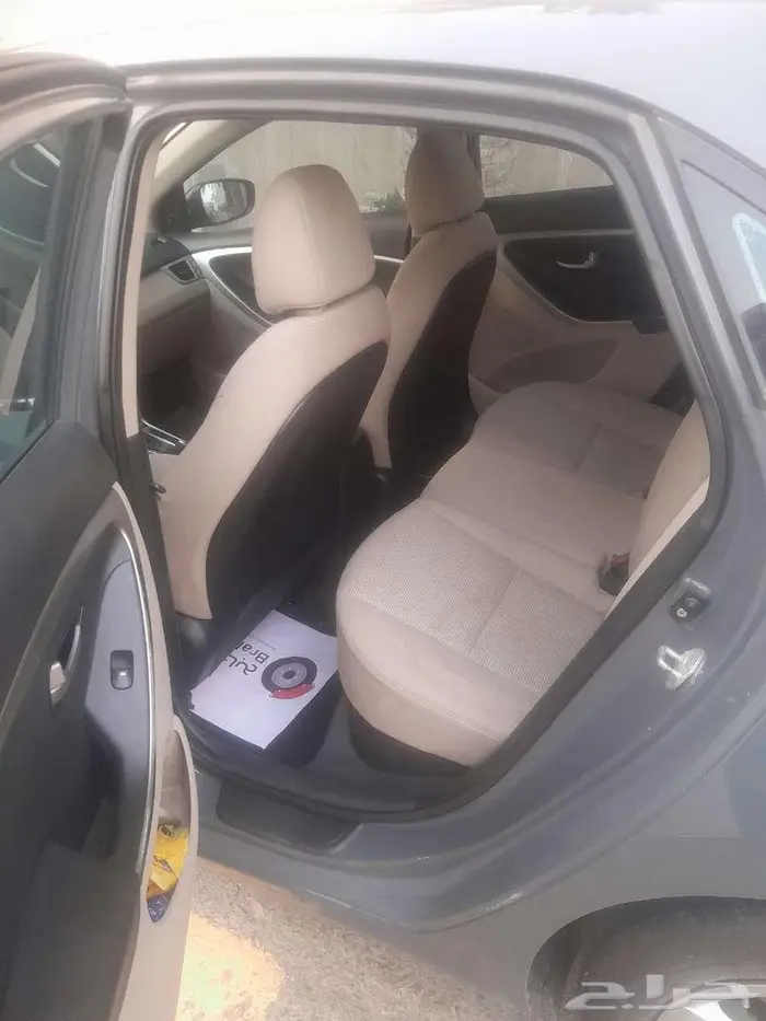 هواندي i30 للبيع السياره نظيفه 0