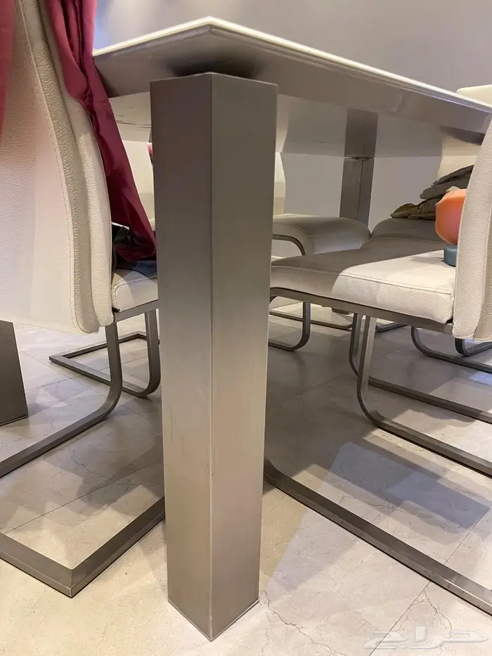 طاولة طعام وكراسي 6