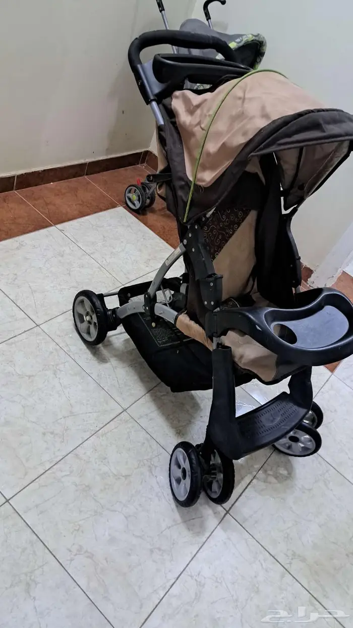 سرير بيبي و كرسي و عربيات بيبي للبيع المستعجل 6