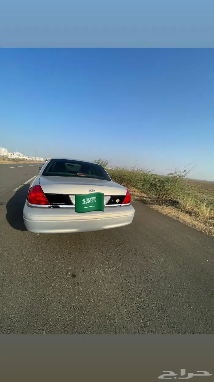 فورد كراون فكتوريا 2011 1