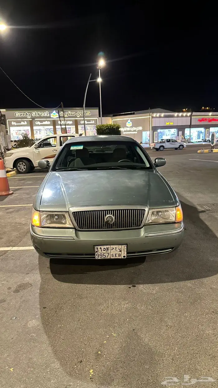 فورد ماركيز على الشرط 8