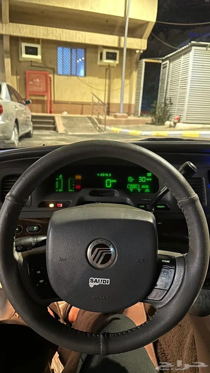 فورد ماركيز على الشرط 5