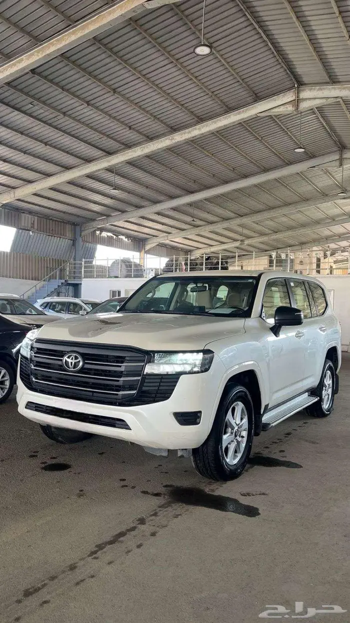 تويوتا لاند كروزر صالون 1