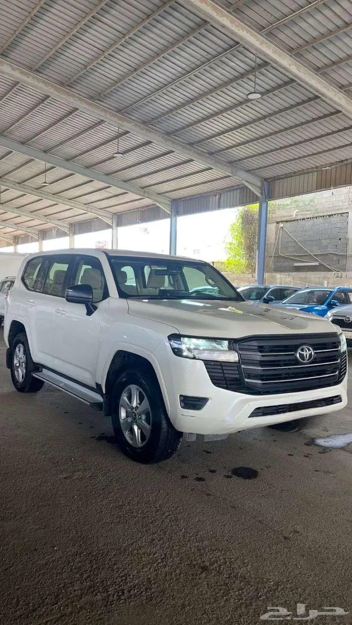 تويوتا لاند كروزر صالون 2