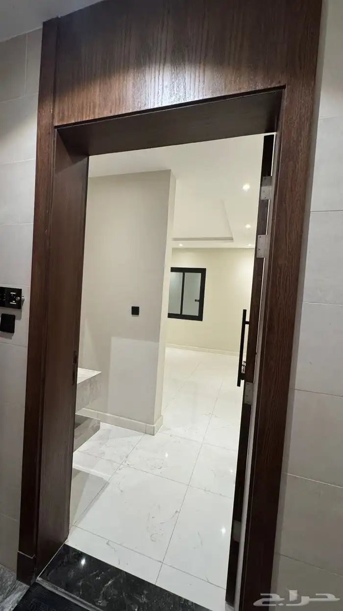 شقة نظيفة غرفة ودورة مياة 1