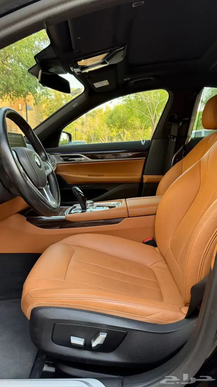 بي ام دبيلو 2022 اسود جملي 13