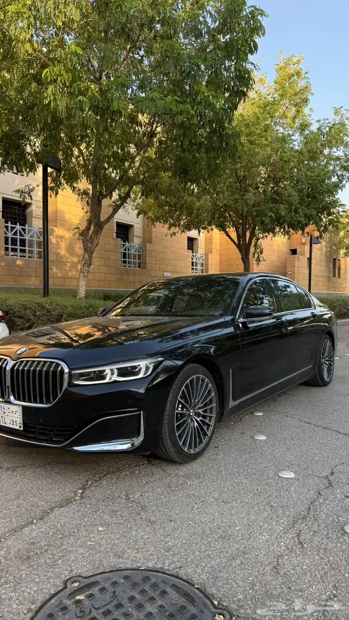 بي ام دبيلو 2022 اسود جملي 2