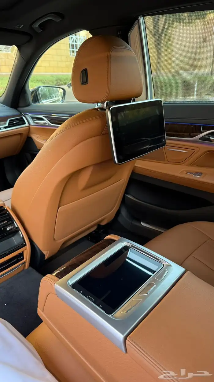 بي ام دبيلو 2022 اسود جملي 7