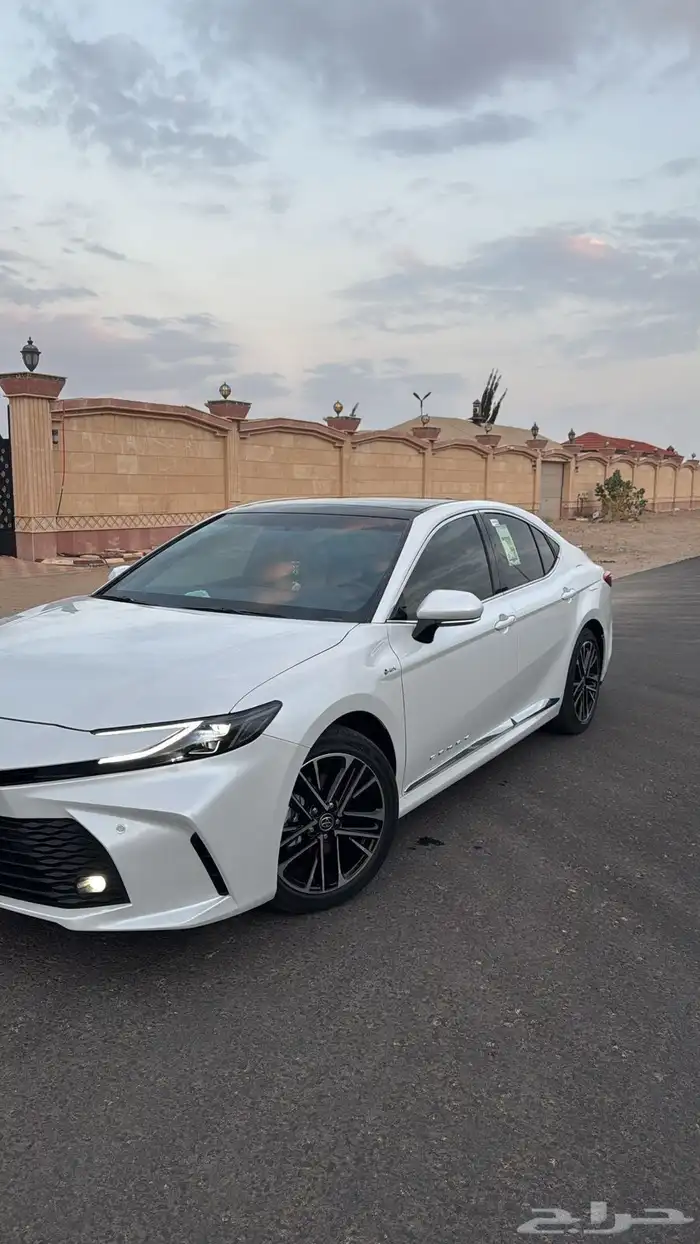 كامري هايبرد 2025 3