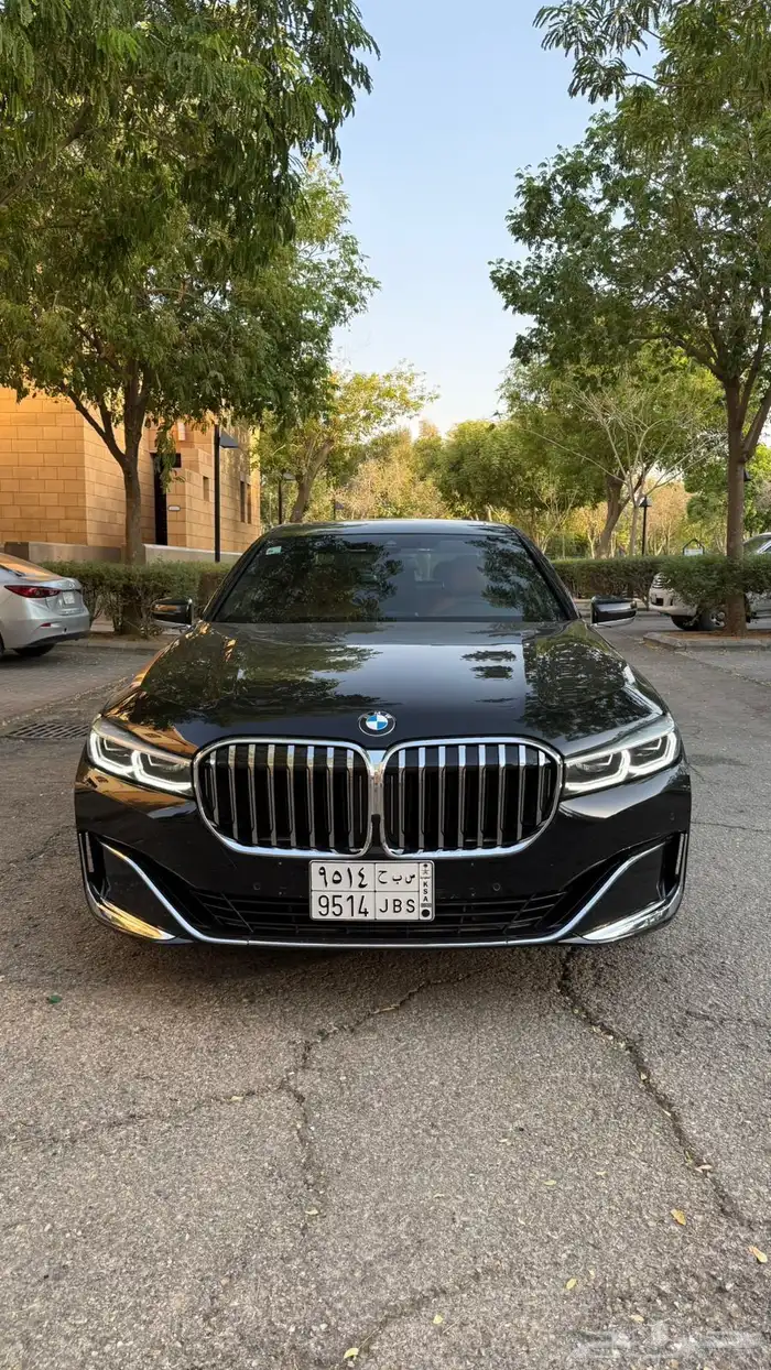 بي ام دبيلو 2022 اسود جملي 1