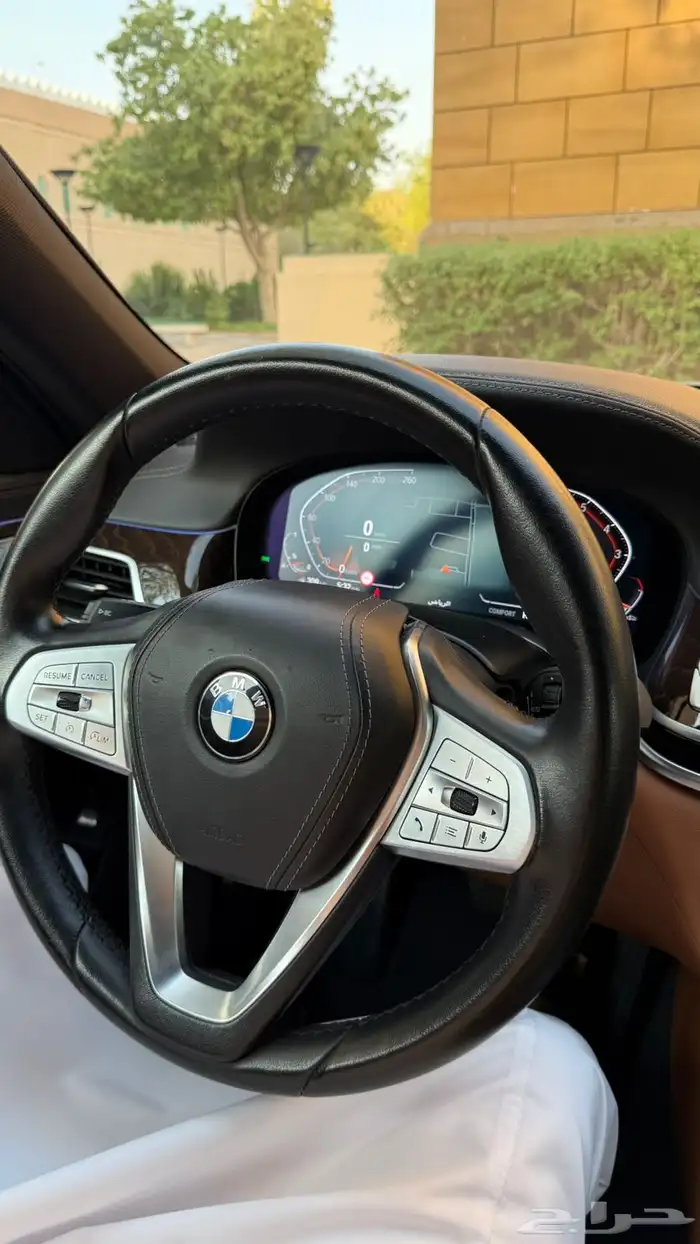 بي ام دبيلو 2022 اسود جملي 8