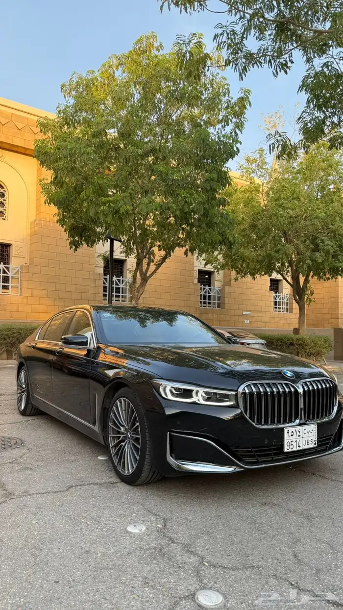 بي ام دبيلو 2022 اسود جملي 0