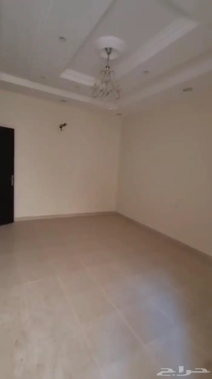 للبيع شقة جديدة في خميس مشيط حي الحرابي 3
