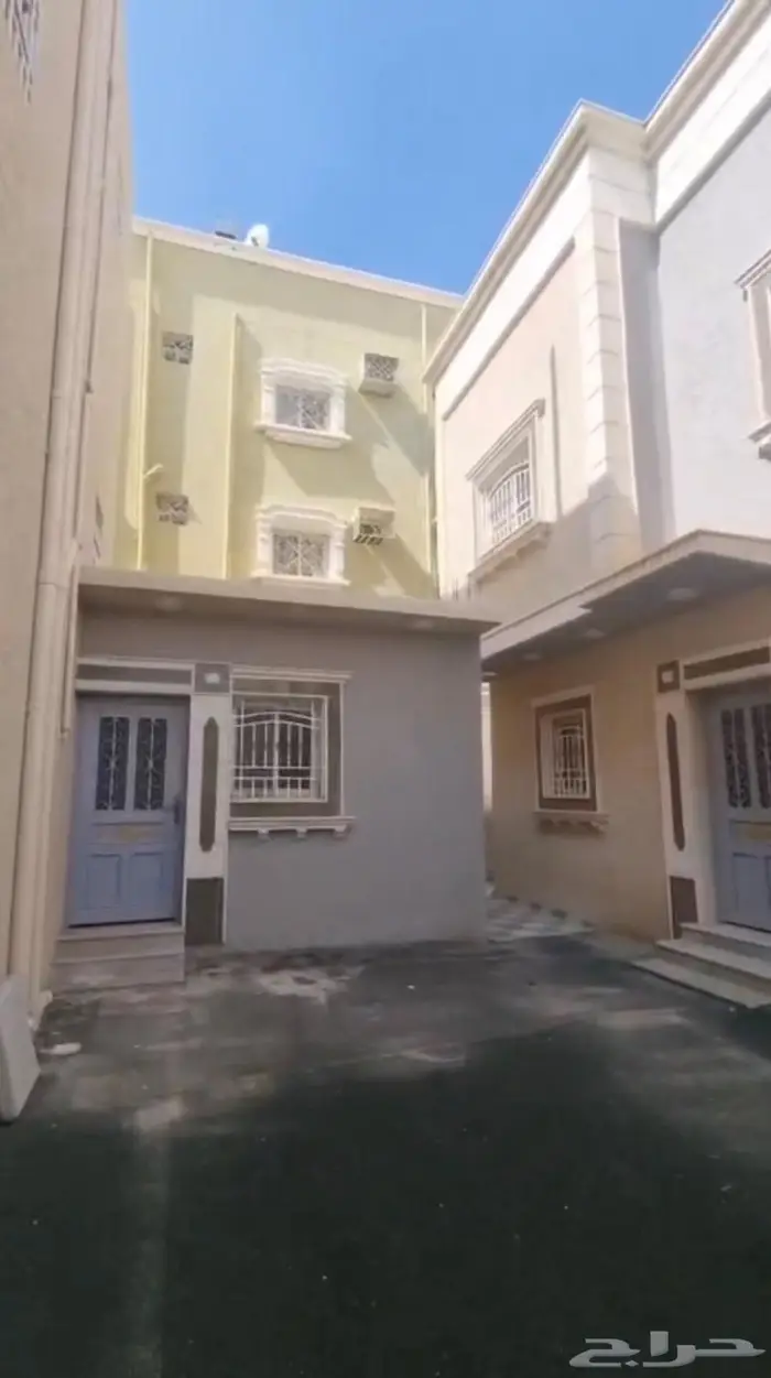 للبيع شقة جديدة في خميس مشيط حي الحرابي 2