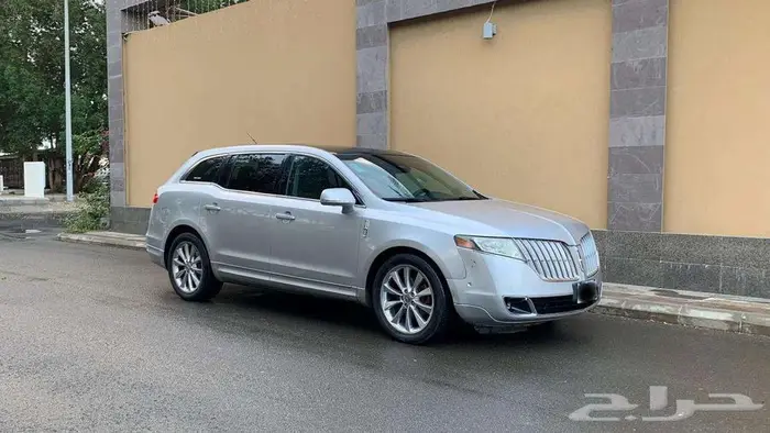لينكولن MKT موديل 2012 4